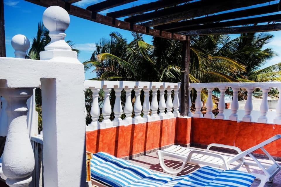 Beachfront Casa Maya Lodge Ель-Куйо Екстер'єр фото